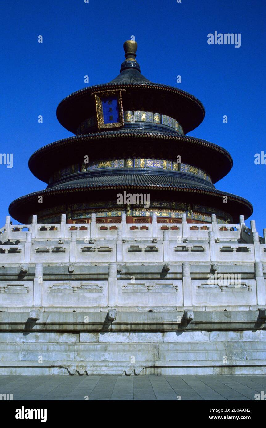 CHINA, BEIJING, TEMPLE OF HEAVEN, ART & ARCHITECTURE, HALL OF PRAYER ...