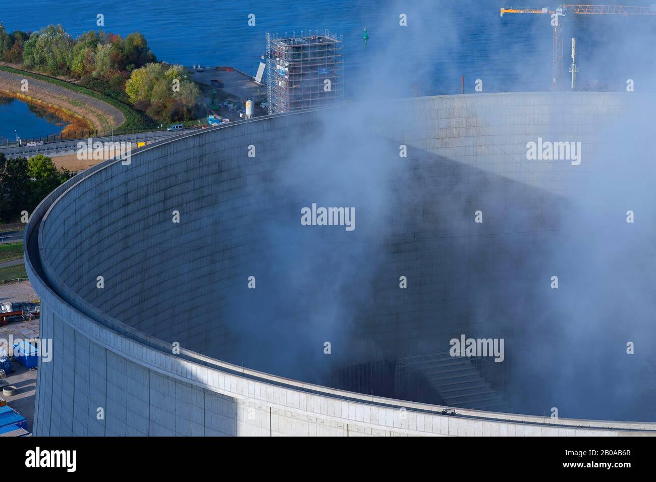 steam rising from the cooling tower of power station Moorburg , Germany, Hamburg, Moorburg Stock Photo