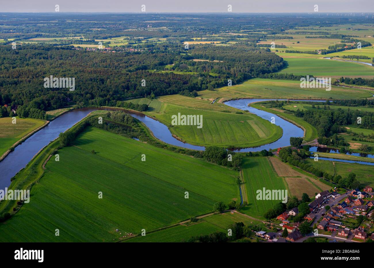 river scenery at the river Stoer near Muensterdorf, on the left side ...