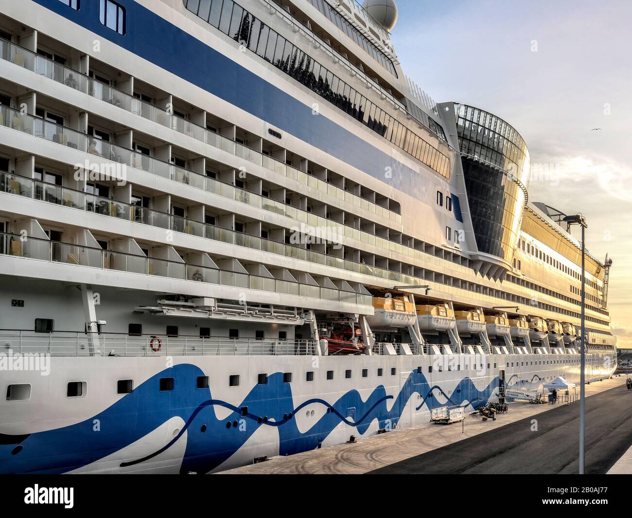 Cruise ship berthed in Funchal harbour, Madeira Stock Photo - Alamy