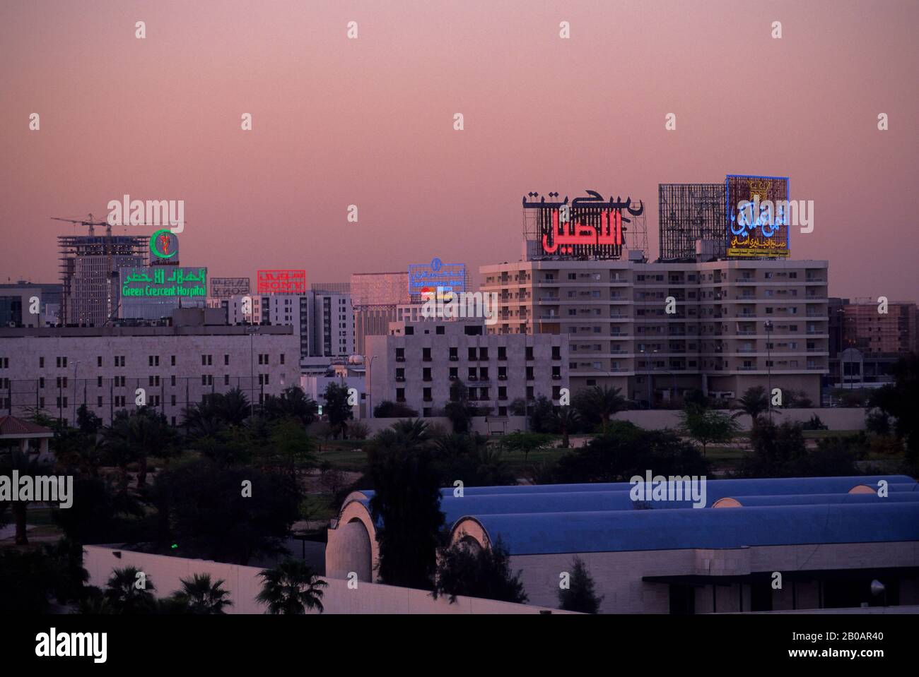 SAUDI ARABIA, RIYADH, VIEW OF MODERN BUILDINGS Stock Photo