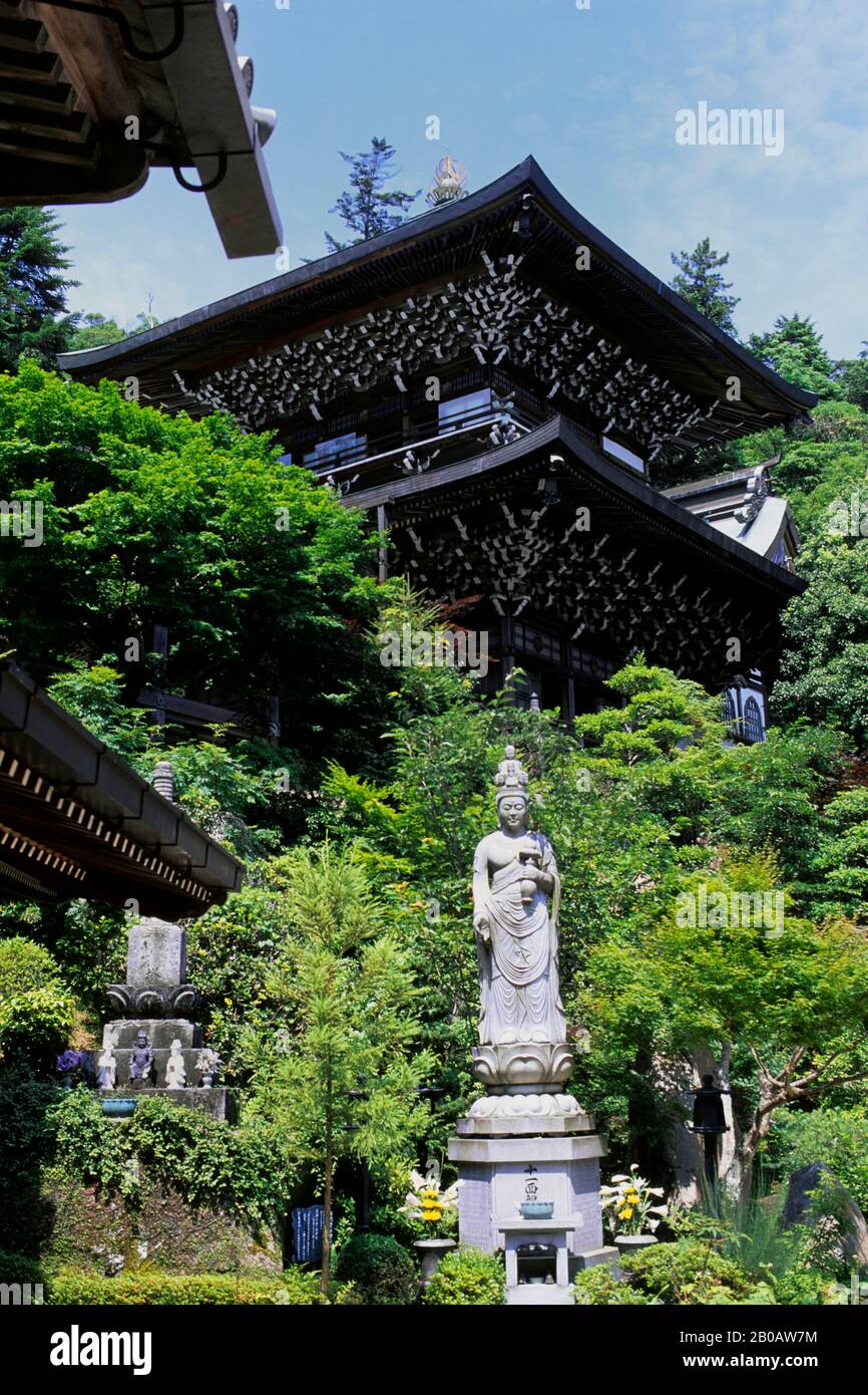 JAPAN, NEAR HIROSHIMA, MIYAJIMA ISLAND, DAISHOIN TEMPLE (BUDDHIST) Stock Photo