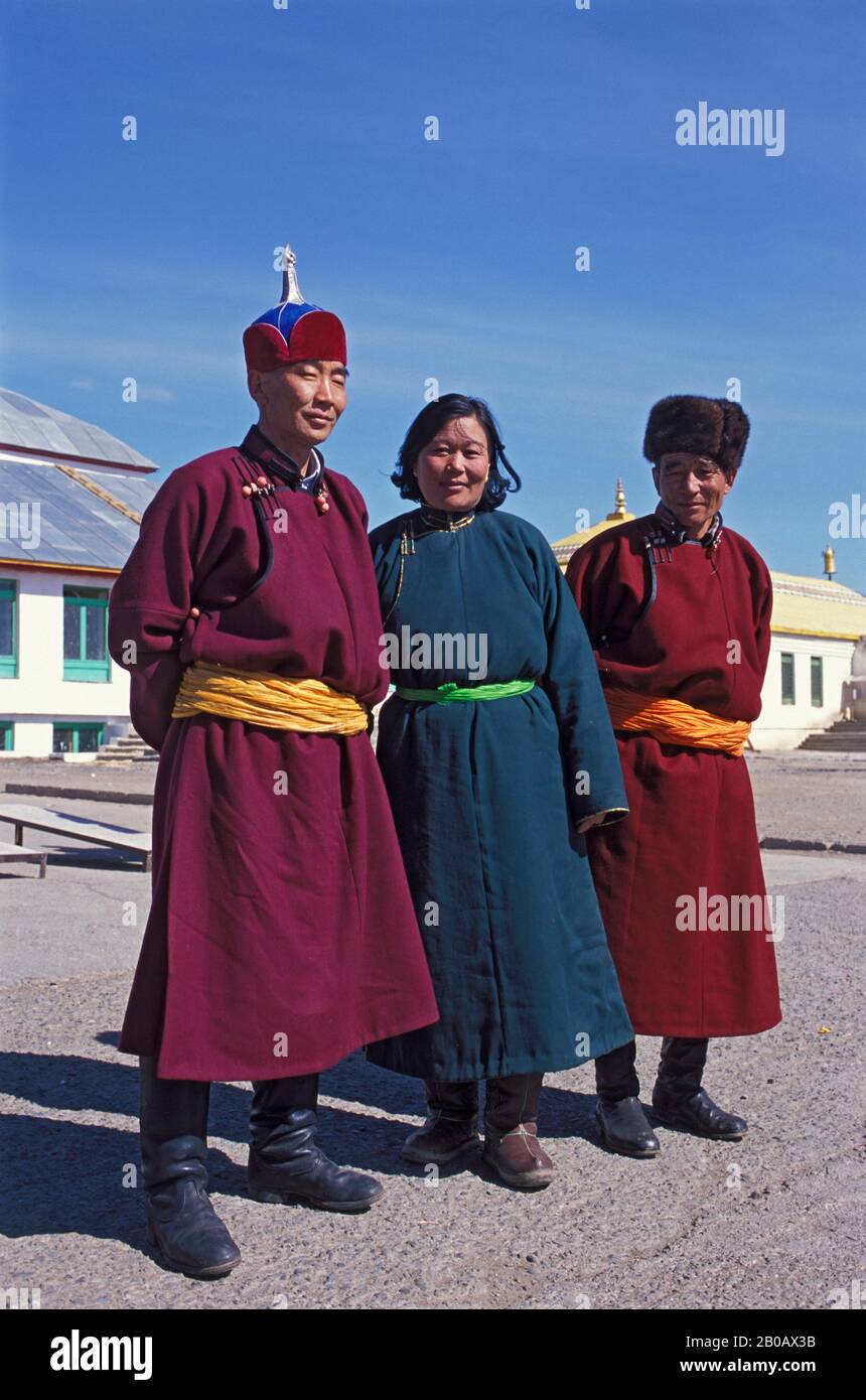 MONGOLIA, ULAANBAATAR, GANDAN HILL MONASTERY, TIBETAN BUDDHISM, MONGOLIAN PEOPLE Stock Photo