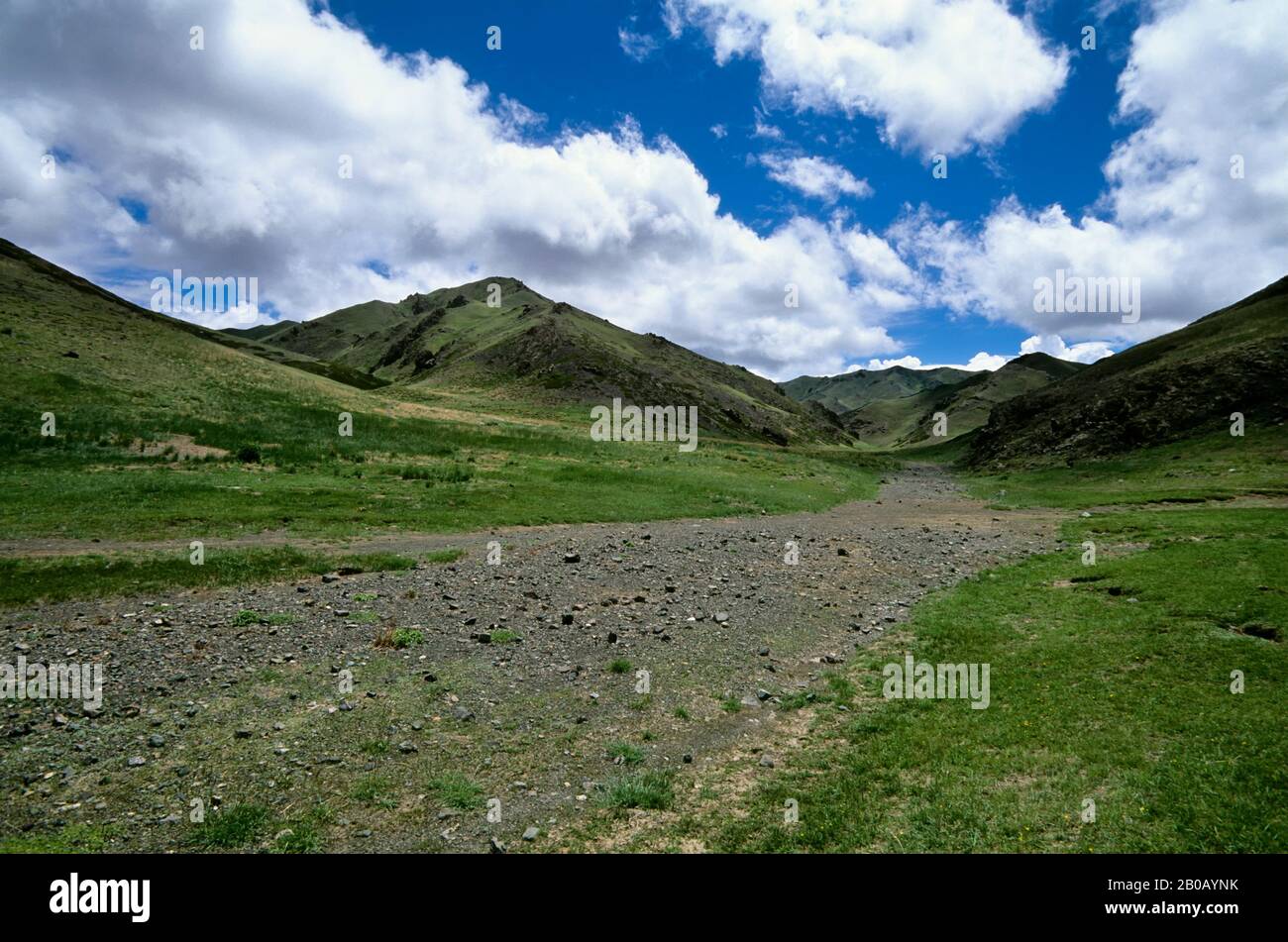MONGOLIA, GOBI DESERT, NEAR DALANZADGAD, YOLYN AM VALLEY LANDSCAPE Stock Photo