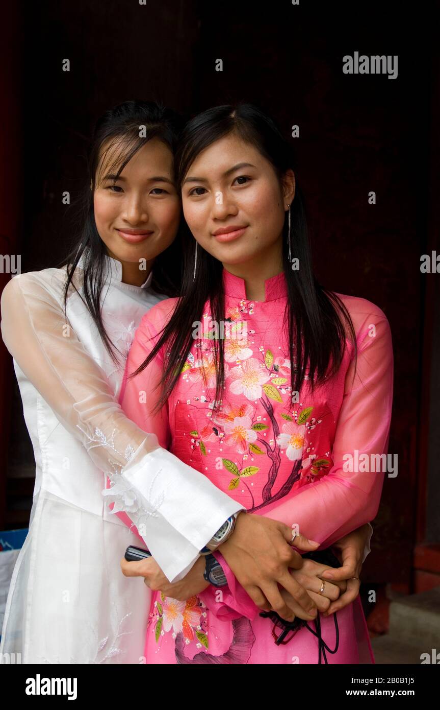 Young Vietnamese Girls North Vietnam High Resolution Stock Photography And Images Alamy