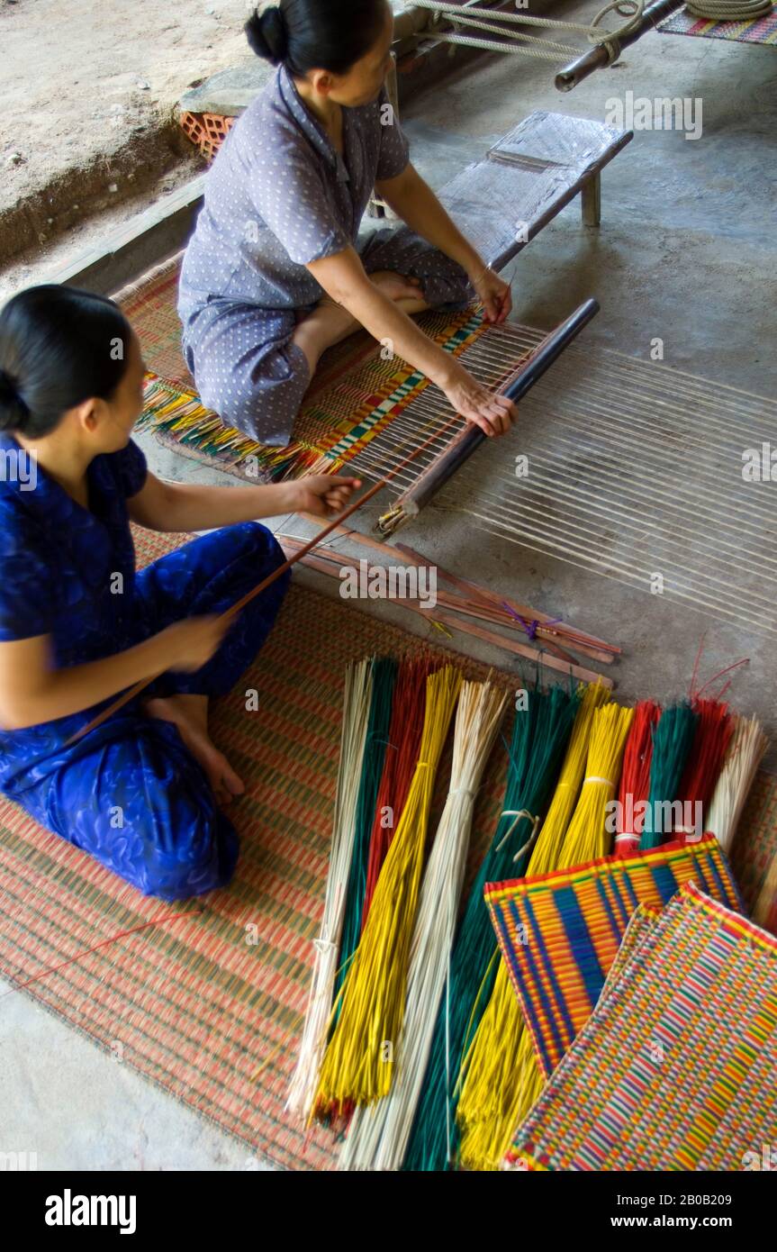 Weaving of Andalucia, Arts & crafts