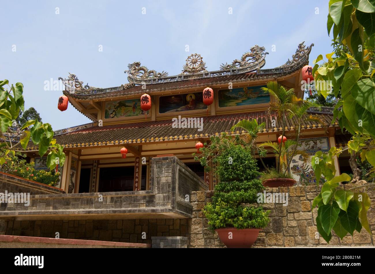 VIETNAM, NHA TRANG, LONG SON PAGODA Stock Photo Alamy