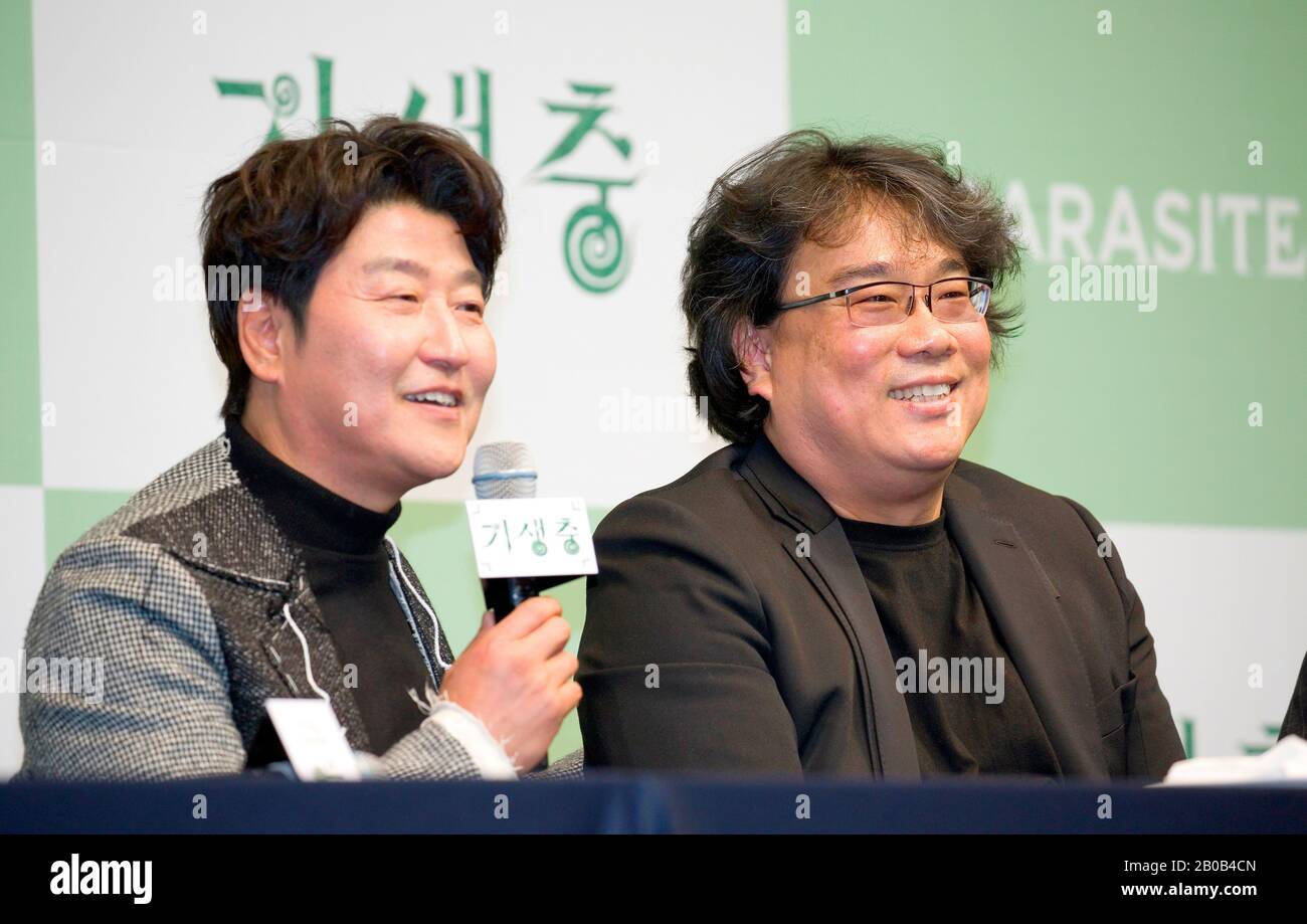 Bong Joon-Ho and Song Kang-Ho, Feb 19, 2020 : Bong Joon-Ho (R), South Korean director of the Oscar-winning film 'Parasite' and actor Song Kang-ho attend a press conference in Seoul, South Korea. The Korean black comedy thriller won four Oscar titles at the Academy Awards on Feb 9, 2020, becoming the first non-English language film to capture best picture in its 92-year history. Credit: Lee Jae-Won/AFLO/Alamy Live News Stock Photo