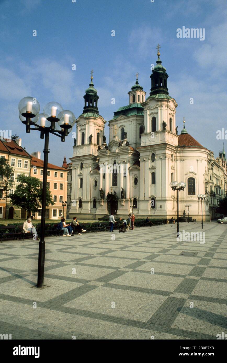 CZECH REPUBLIC, PRAGUE, OLD TOWN SQUARE, SAINT NICOLAS CHURCH, BAROQUE Stock Photo