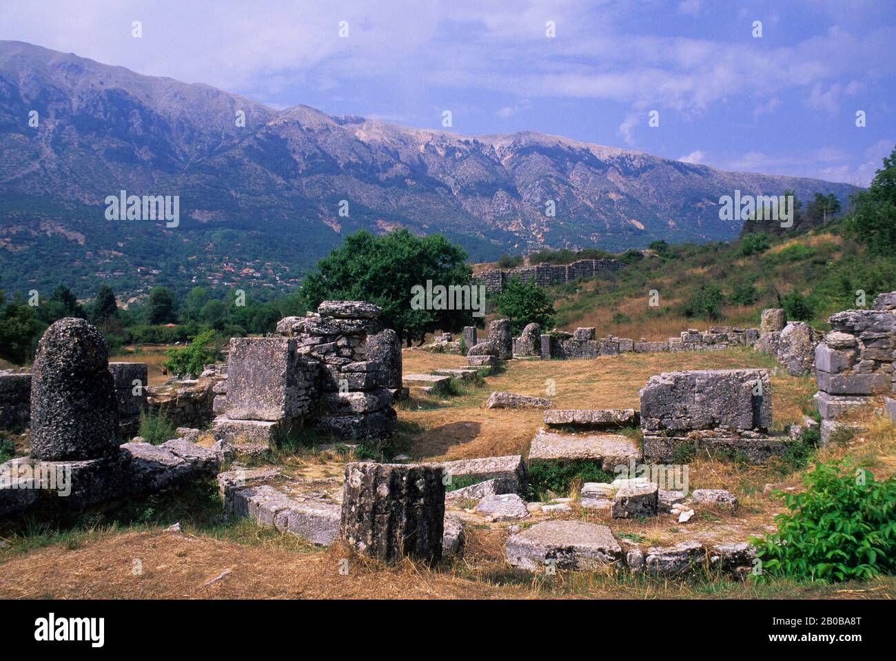 GREECE, DODONA, MAJOR RELIGIOUS CENTER OF NW GREECE, REMAINS OF CHRISTIAN BASILICA, 5TH C. AD Stock Photo