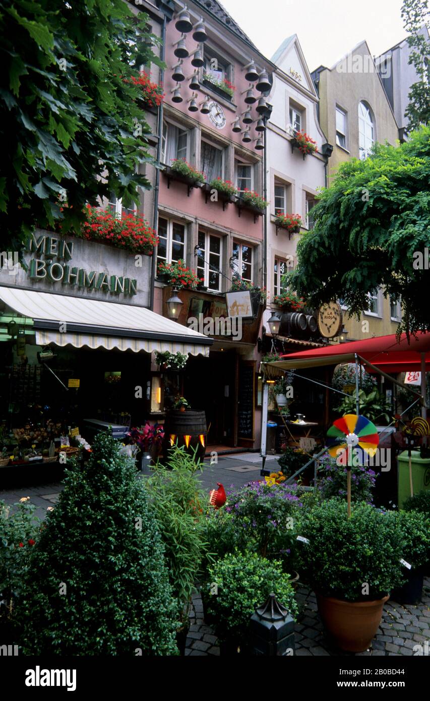 GERMANY, DUSSELDORF, OLD TOWN, STREET SCENE, FLOWER SHOP Stock Photo