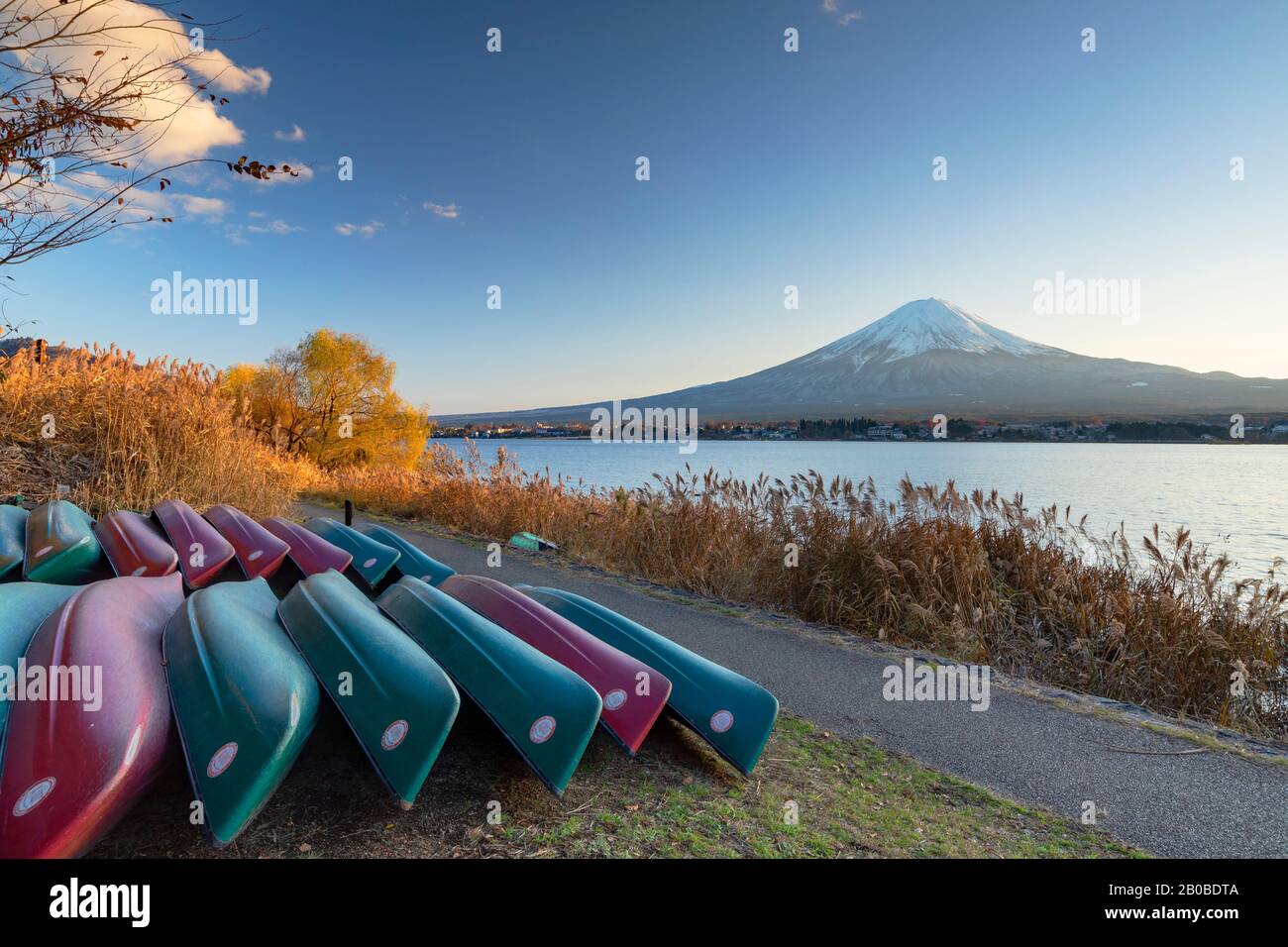 Mount Fuji and Lake Kawaguchi, Yamanashi Prefecture, Japan Stock Photo