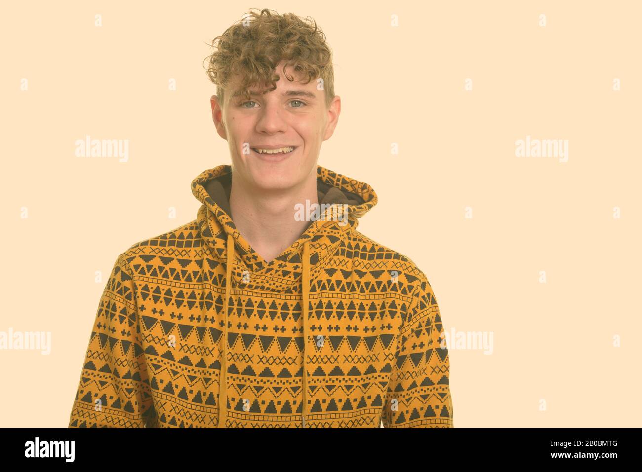 Model with curly hair hi-res stock photography and images - Alamy