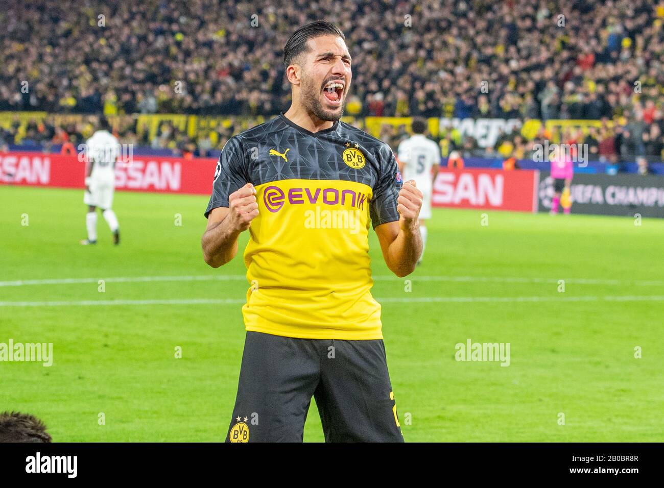 Goal celebration by Emre CAN (DO) after the goal to 1: 0 for Borussia  Dortmund, jubilation, cheering, cheering, joy, cheers, celebrate, half  figure, half figure, football Champions League, round of 16, Borussia