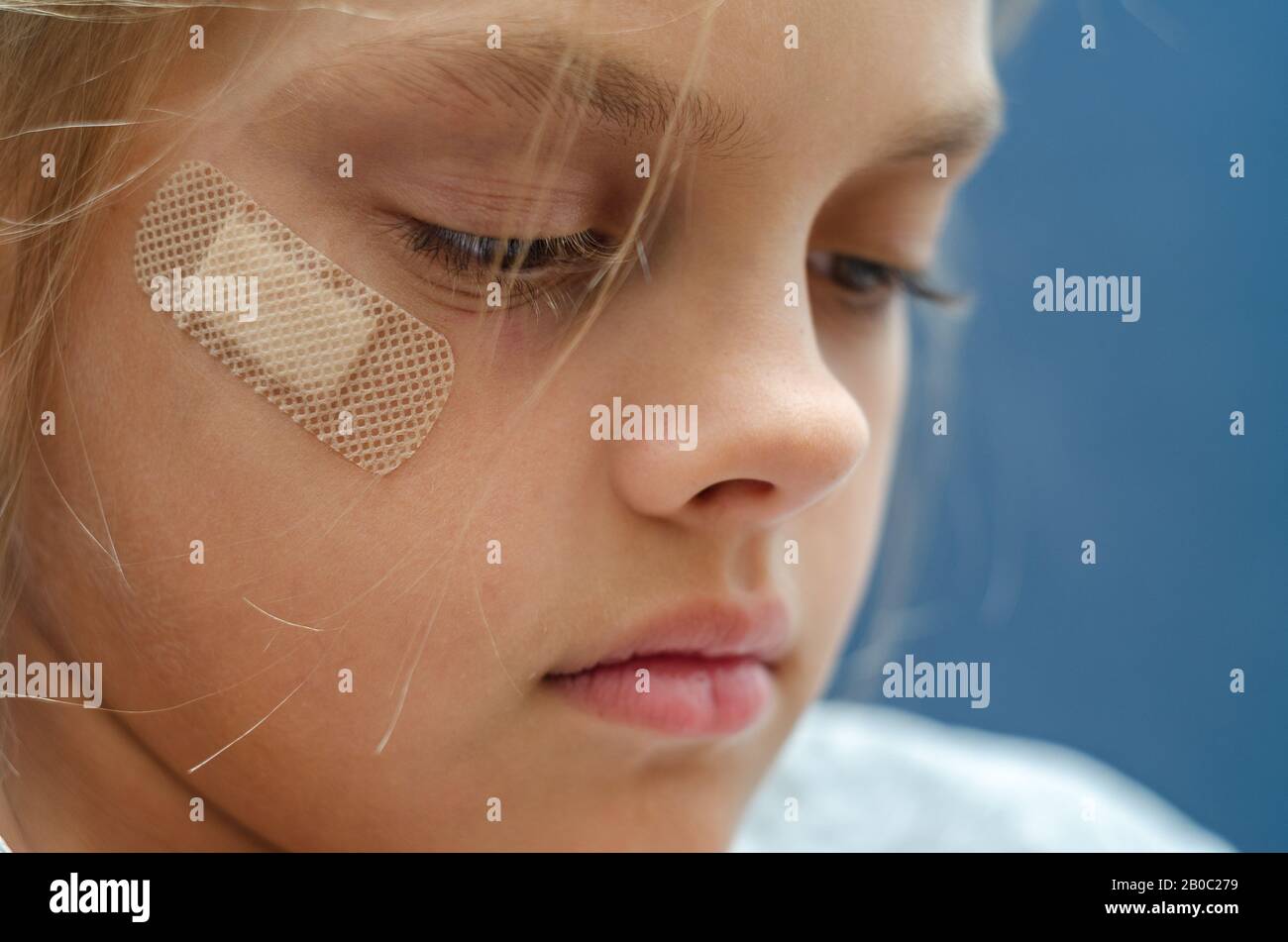 Band aid glued hires stock photography and images Alamy