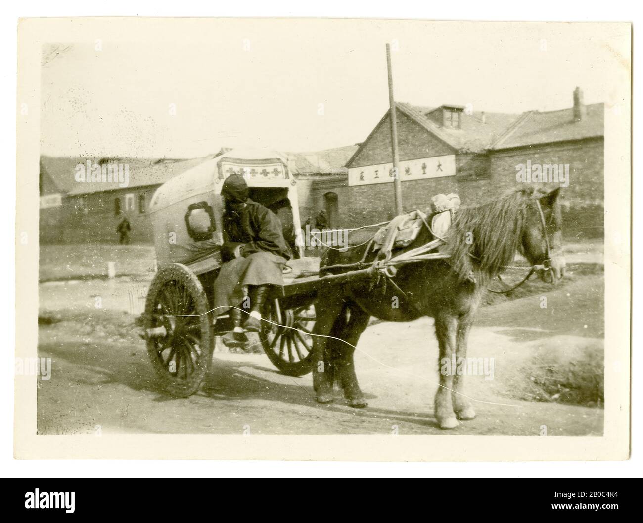 Horse Riding Rickshaw Horse pulled rickshaw hi-res stock photography and images - Alamy