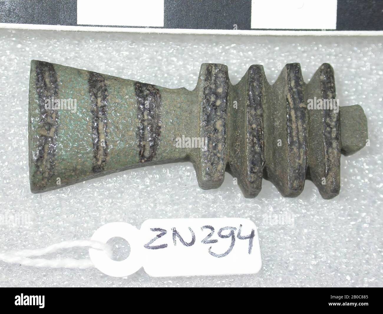 bjed column, amulet, hieroglyph, faience, 3.9 cm, Egypt Stock Photo - Alamy