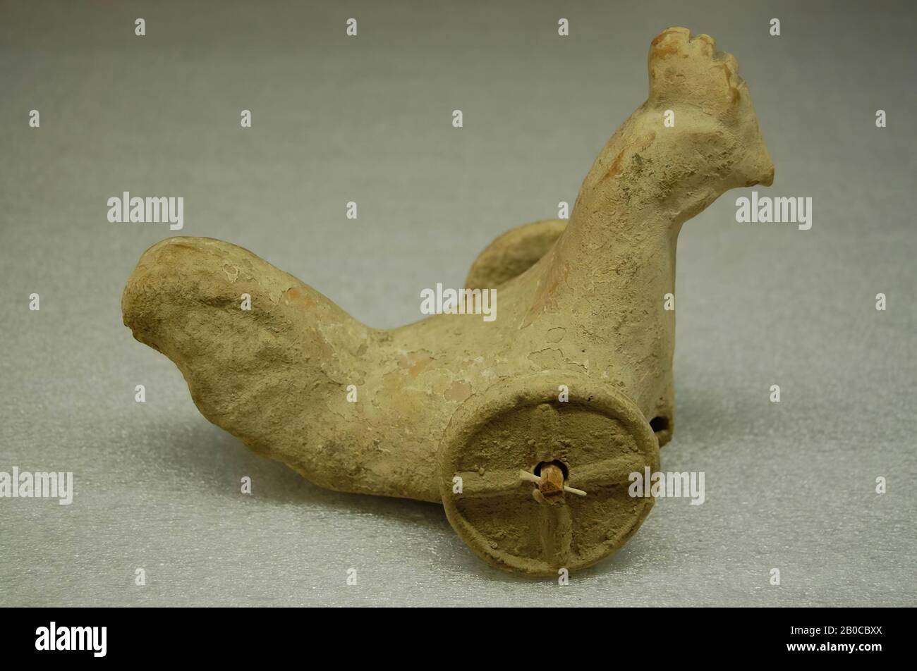 statuette, rooster, earthenware, terracotta, H: 13 cm, L: 16,5 cm, Diam. wheel: 5.5 cm, Roman Imperial Age 1-300, Turkey Stock Photo