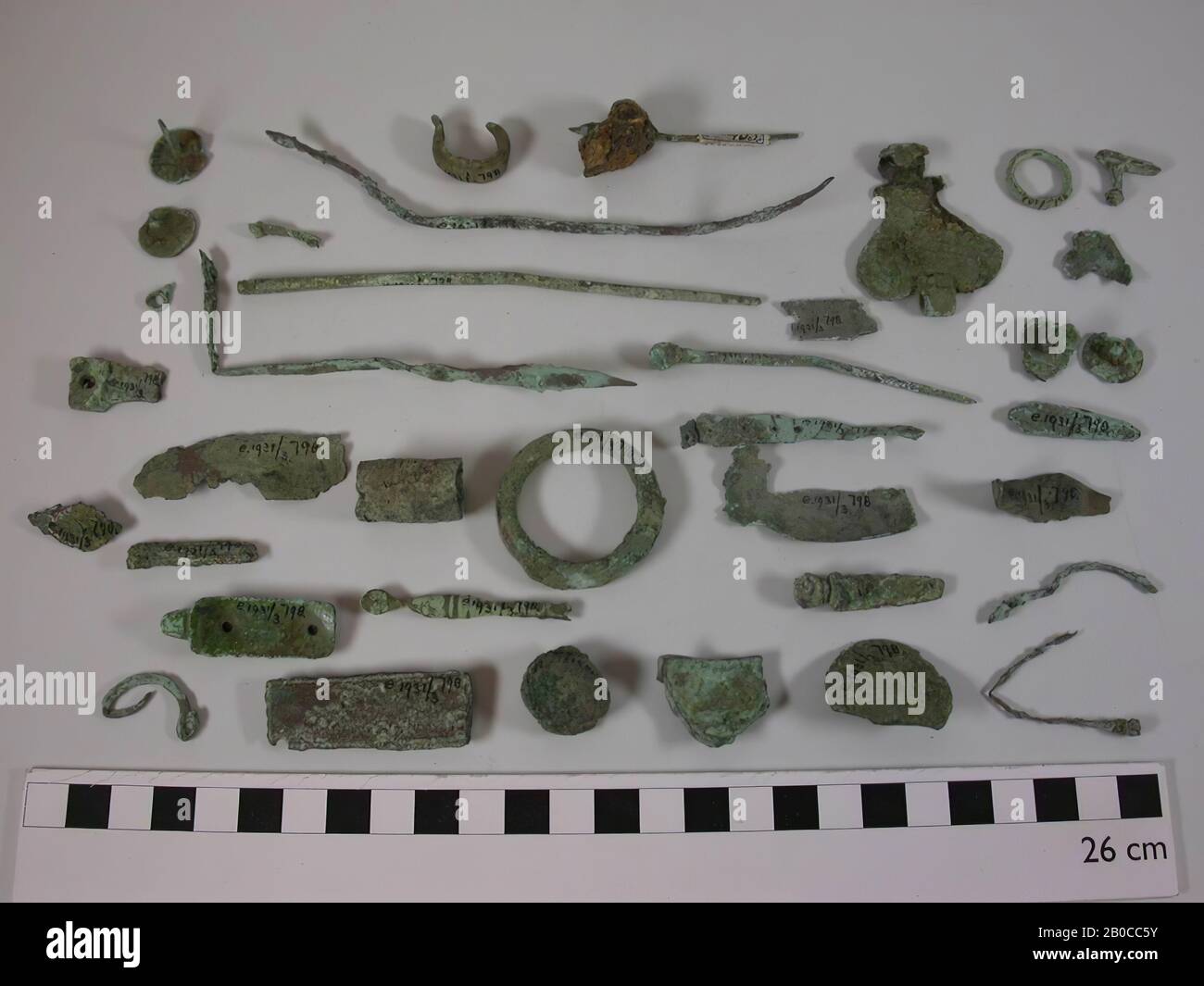 37 bronze fragments, fragments, metal, bronze, Length: 15 cm, roman, Netherlands, Gelderland, Berg en Dal, Ubbergen Stock Photo