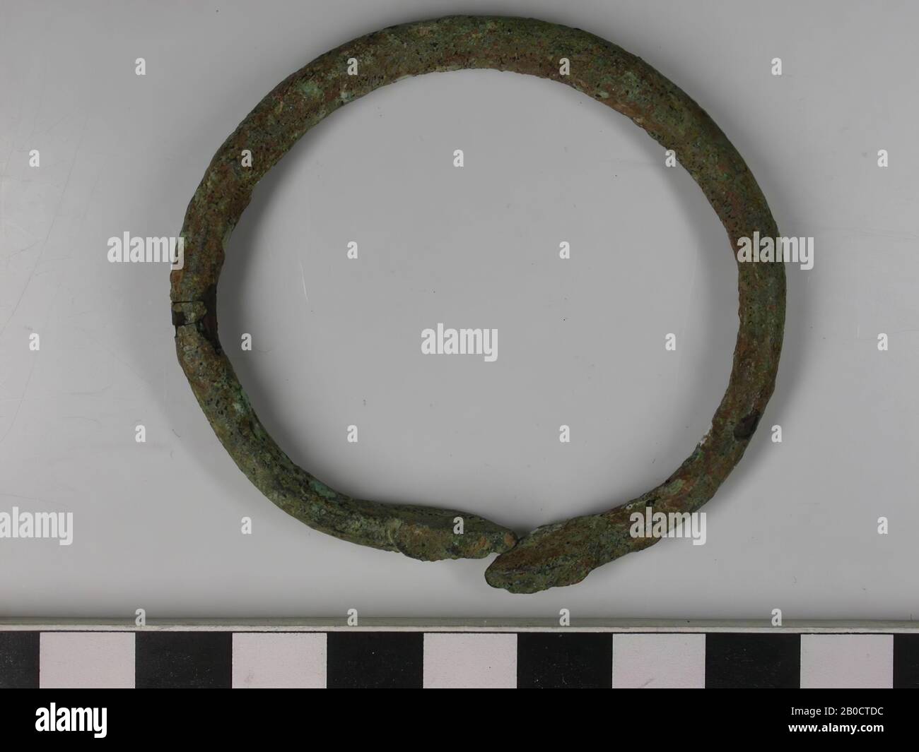 Roman snake bracelet hires stock photography and images Alamy