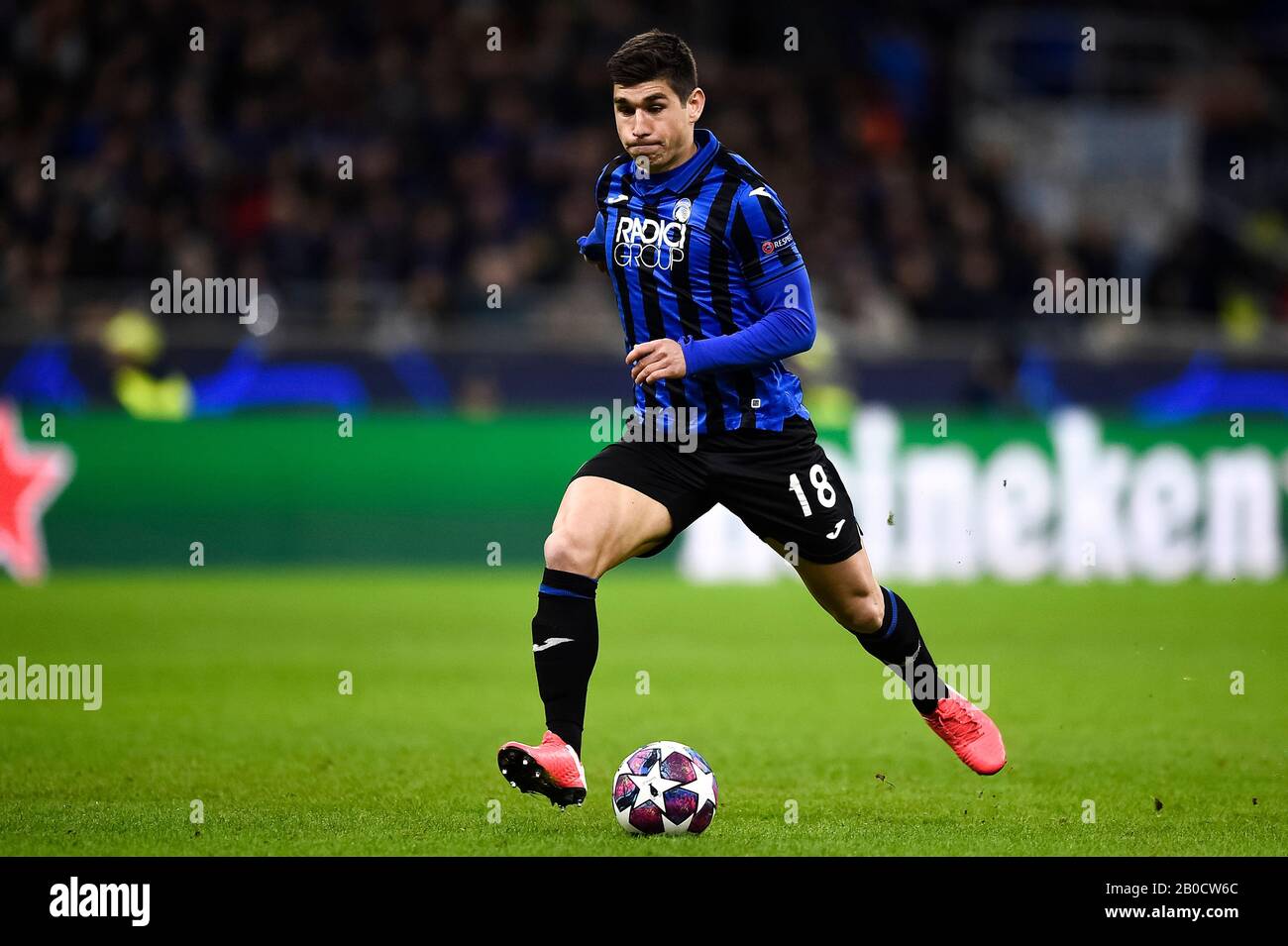 Milan Italy 19 February 2020 Ruslan Malinovskyi Of Atalanta Bc In Action During The Uefa Champions League Round Of 16 First Leg Football Match Between Atalanta Bc And Valencia Cf Credit