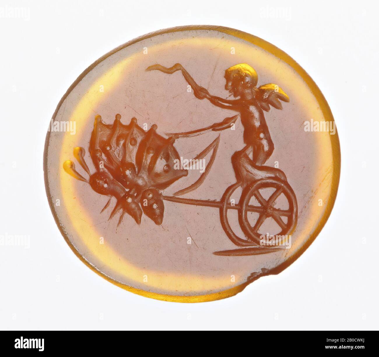 Vz: small, plump Cupid depicted in a chariot, he has the reins for two butterflies in his right hand and in his other hand a whip., Gem, intaglio, ringstone, carnelian, Color: red, Shape: oval , Machined: Maaskant-Kleibrink, M., Catalog of the engraved gems in the Royal Coin Cabinet, 1978, p.60, fig.2, type F1, Method: shallow body modeling with large rounded drills, detailing with fairly thick round, 14 x 12 mm, D. 3 mm, 1st century BC. 100-0 BC, unknown Stock Photo