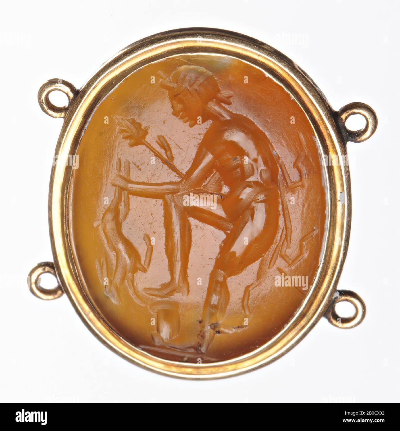 Vz: the satyr places his right leg on a cylindrical object, with his left hand he has a dead hare attached to his hind legs, in his right hand he has a thyrsos with taeniae., Gem, intaglio, ringstone, carnelian, Color : orange-red, Shape: oval, Edited: Maaskant-Kleibrink, M., Catalog of the engraved gems in the Royal Coin Cabinet, 1978, p.60, fig.2, type F1A, in modern gold setting, Method: body modeling with large rounded drill, detailin, 16.5 x 12 mm, D. 2.5 mm, 2nd half 1st century BC. -50 Stock Photo