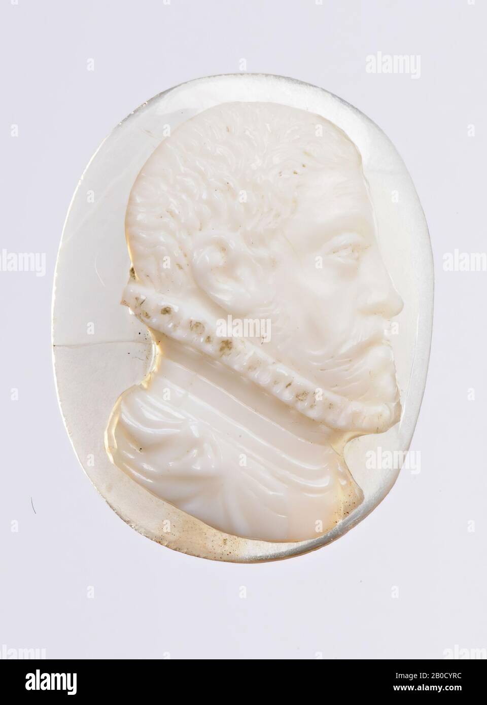 Vz: bust of Philips II and profile to the right, 16th century costume with high collar, cameo, sardonyx, 2 layers, Color: white Stock Photo