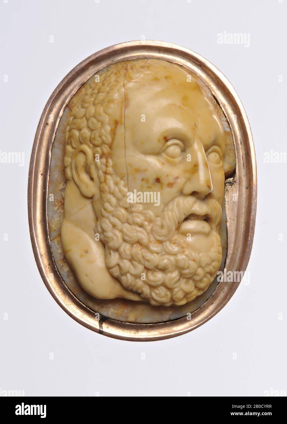 Cut stones, cameo, silex,?, 2 layers, Color, yellow-brown, gray-brown, Shape, oval, standing, Machining, in copper ring, Method, 33 x 22 mm, D. 10 mm, wt., 20.39 gr, 16th, 17th century 1500-1700 Stock Photo