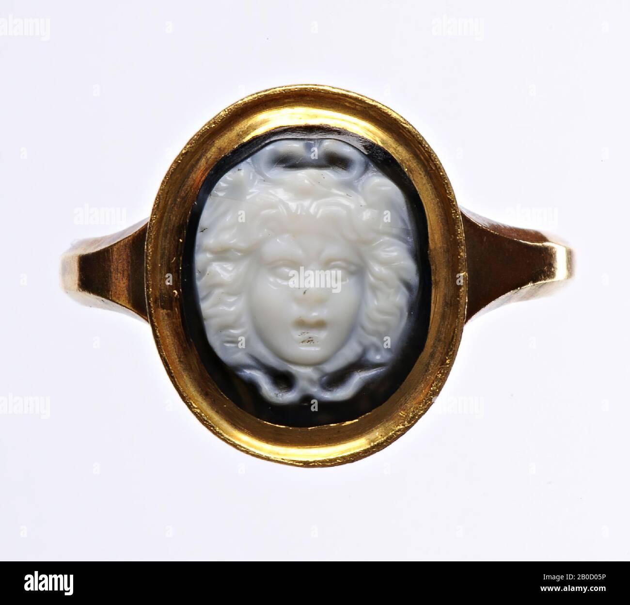Vz: frontal Medusakop with snakes above and below, cameo, onyx, 2 layers, Color: white Stock Photo