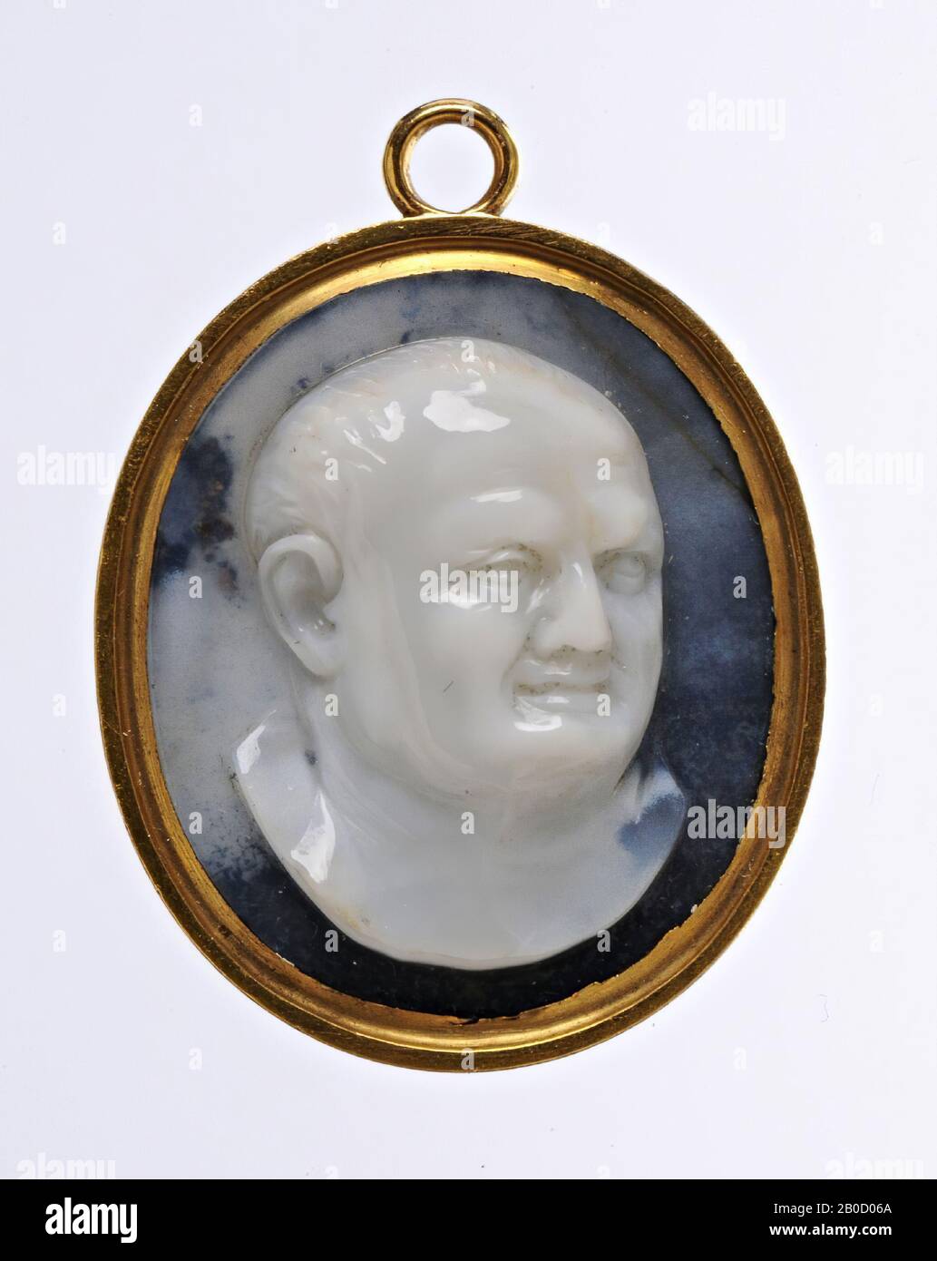 Cut stones, cameo, agate, 2 layers, Color, white, blue-white spotted, Shape, oval, standing, Machining, in gold pendant, Method of manufacture, 28 x 24 mm, D. 7 mm, wt., 9.59 gr, 18th century 1700-1800 Stock Photo