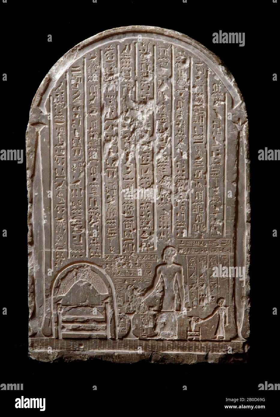 Jedinherioefanch, round arch, stele, limestone, 52 x 33 x 8 cm (20 1 Stock Photo