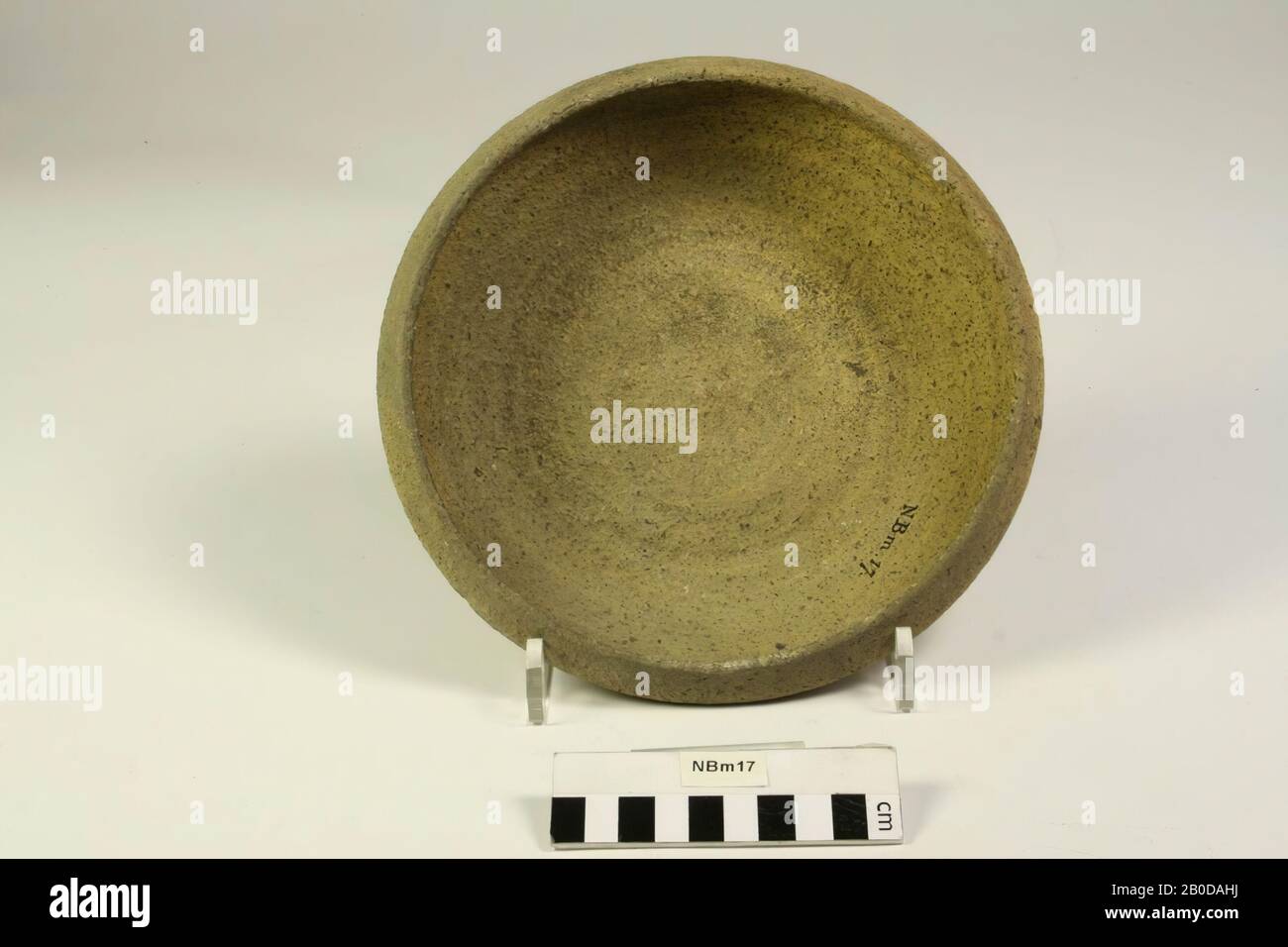 bowl, pottery, h: 5.7 cm, diam: 21.6 cm, Germany Stock Photo