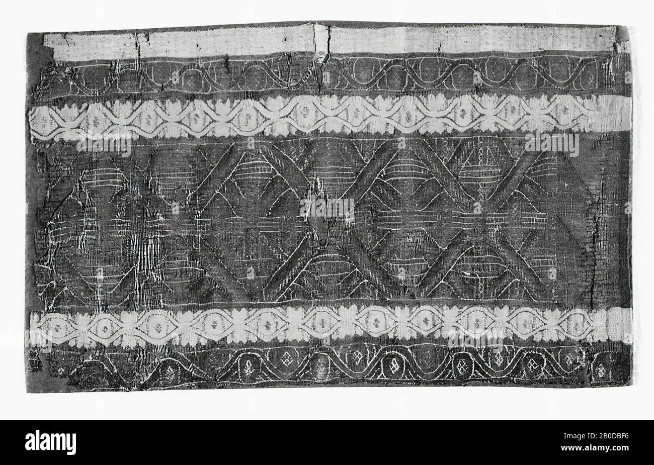 ornamental band, vine, fabric, decorative belt, linen, wool, 24,5 x 45