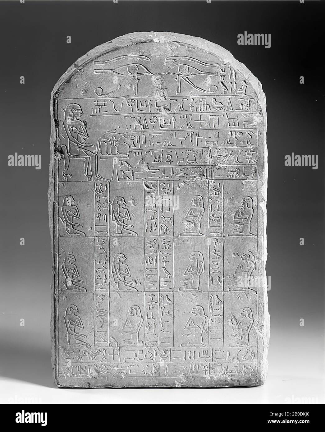 Seneb, round arch, stela, alabaster, 38.5 x 30.5 cm, Middle Kingdom, EgyptDescription of the Egyptian collection, II, 53, Pl.XXXV, D. Franke, OMRO 68 (1989), 62 Stock Photo