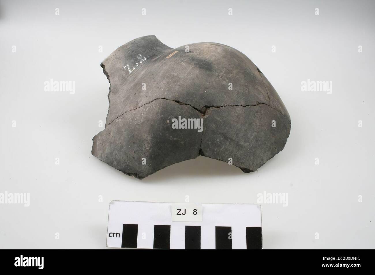 Old Europe, shard, earthenware, 7.8 x 21.4 x 17.9 cm, prehistory, Switzerland, Morigen Stock Photo