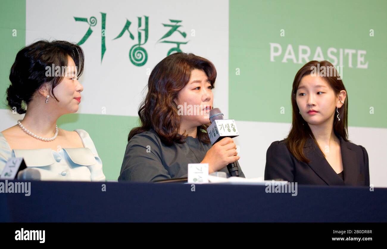 Jang Hye-Jin, Lee Jung-Eun and Park So-Dam, Feb 19, 2020 : (L-R) South Korean actresses Jang Hye-Jin, Lee Jung-Eun and Park So-Dam, cast members of the Oscar-winning film 'Parasite', attend a press conference in Seoul, South Korea. The Korean black comedy thriller won four Oscar titles at the Academy Awards on Feb 9, 2020, becoming the first non-English language film to win the Oscars Best Picture in its 92-year history. Credit: Lee Jae-Won/AFLO/Alamy Live News Stock Photo