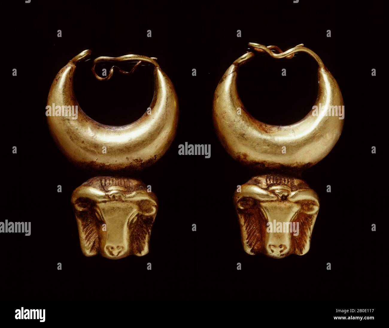 Egypt, earrings, gold, 3 x 1.8 cm, Third Intermediate Period, Egypt Stock Photo