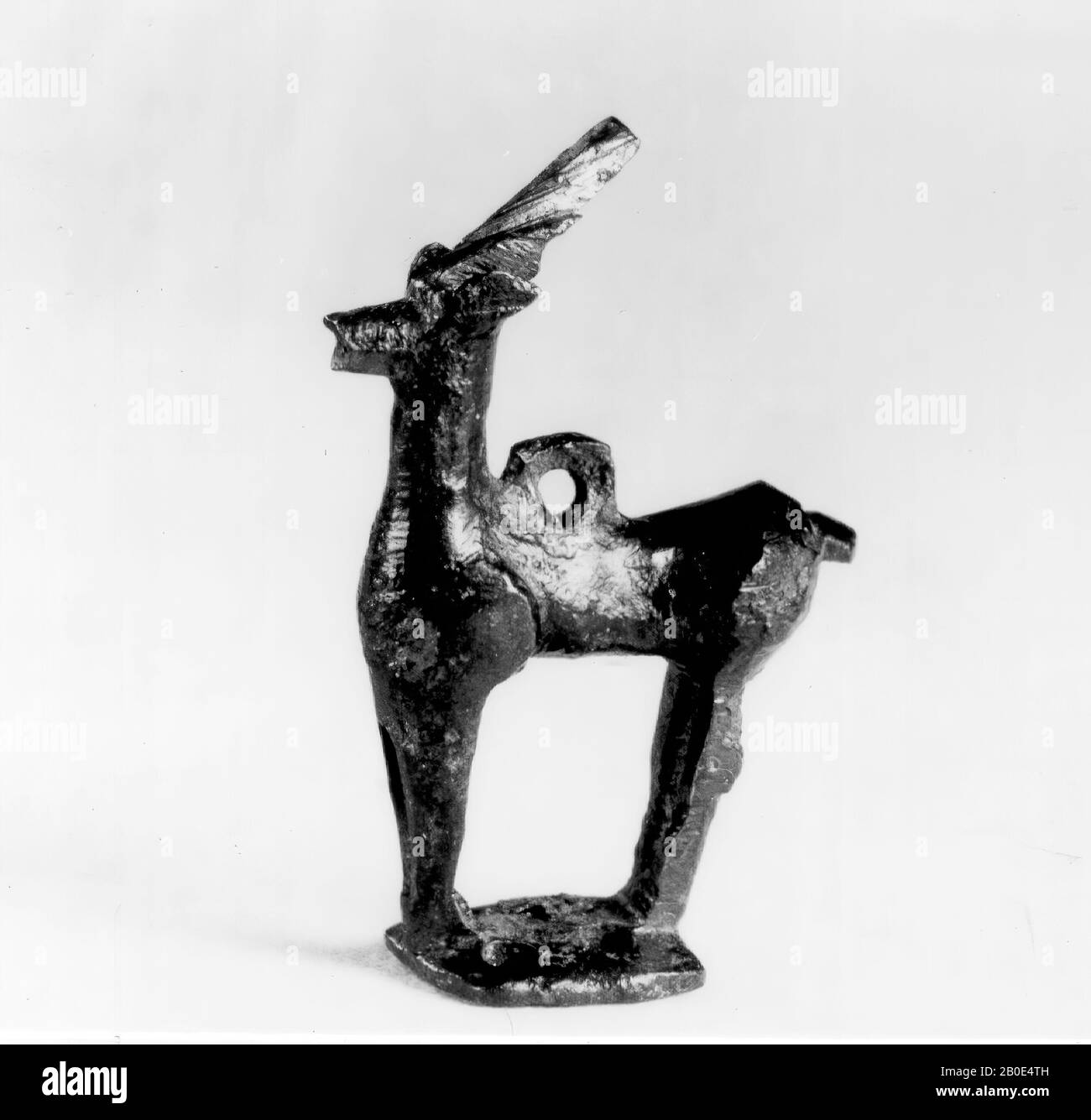 Ancient Near East, figurine, jewelry, metal, bronze, H 3.6 cm, L 2.5 cm