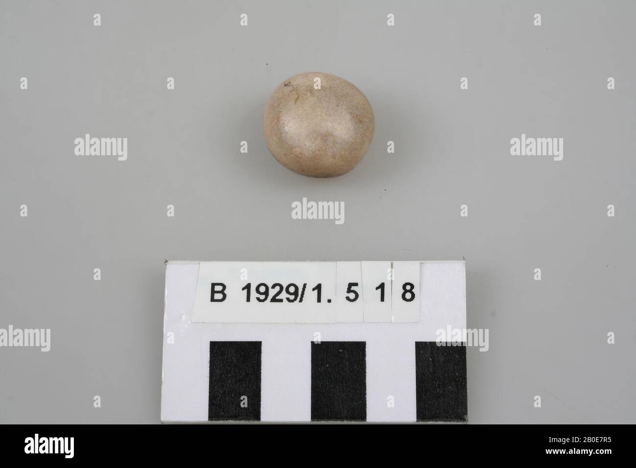 varia, stone, alabaster, D 2.3 cm, Palestine Stock Photo