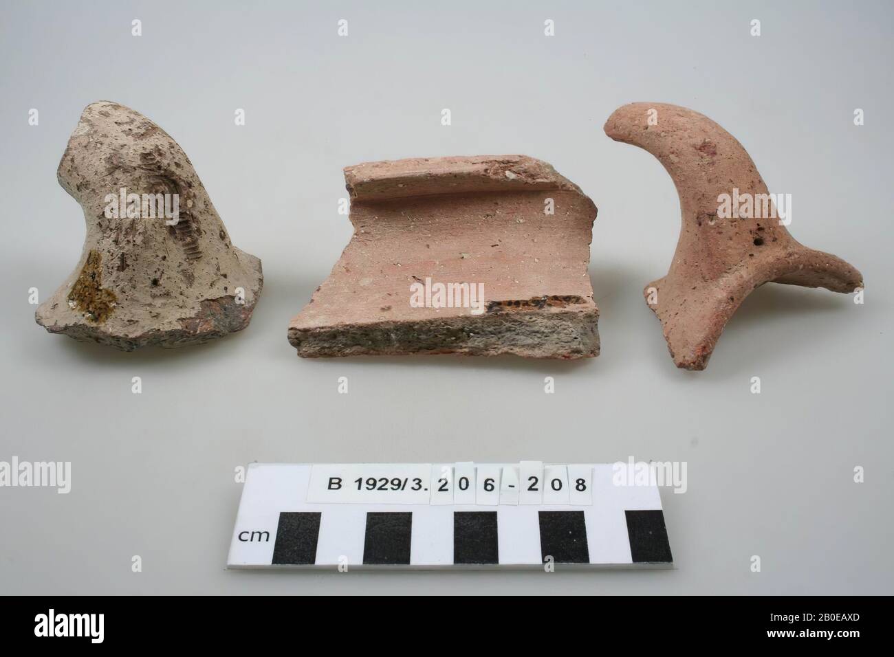 shard, handle, pottery, br: 7,5 cm, h: 6 cm, Israel Stock Photo