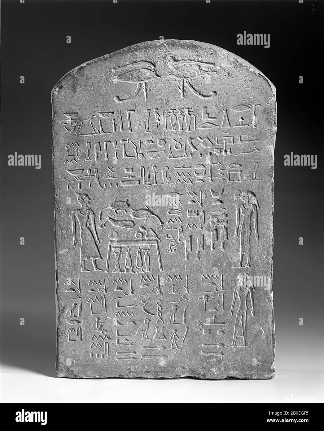 Pasesjoe, round arch, stele, limestone, 54.5 x 34.5 cm, Middle Kingdom, EgyptDescription of the Egyptian collection, II, 17, Pl.XVI, J. Lieblein, Namur. I (Christiania, 1871), 158 (473 Stock Photo