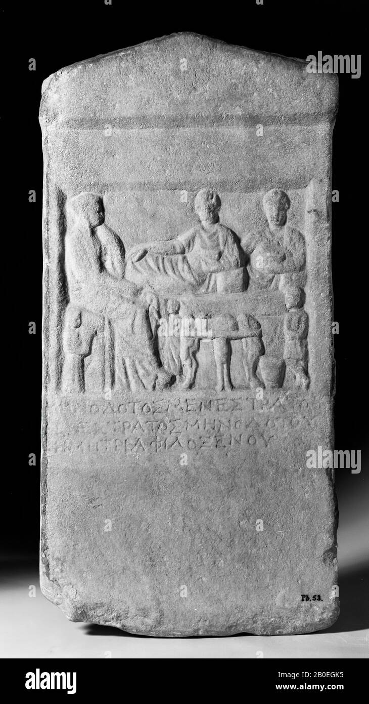 Grafrelief with death meal. On a line two men with scales. At a seat a woman to the right. In the corner a small servant to the right. Next to the table a servant to the left. To the far right a servant to the left. Inscriptions: Menodotos, Menestr, sculpture, relief, gravestone, stone, marble, 58.5 cm, hellenistic -300 Stock Photo