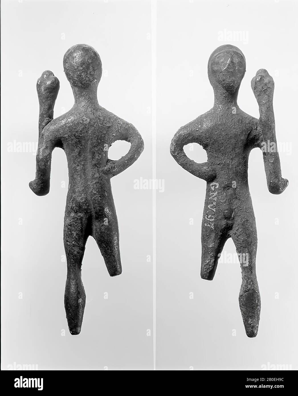 Classical antiquity, statuette, bronze, 8.5 x 3.5 x 1.2 cm, Location