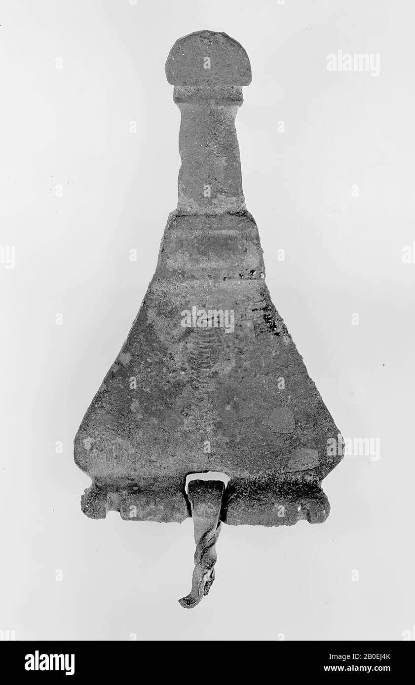 clasp, bronze, 3.5 x 6.4 cm, Roman period, Italy Stock Photo