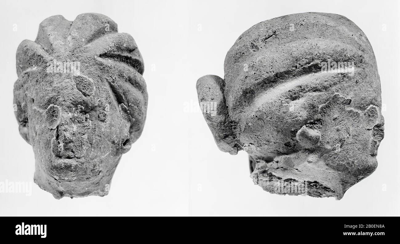 The head was (incorrectly) placed on RG 1a (TCGR no. 1500). Both objects have inventory number RG 1, split into a and b., Figurine, fragment, head, pottery, terracotta, 3.4 cm, hellenistic -330 Stock Photo