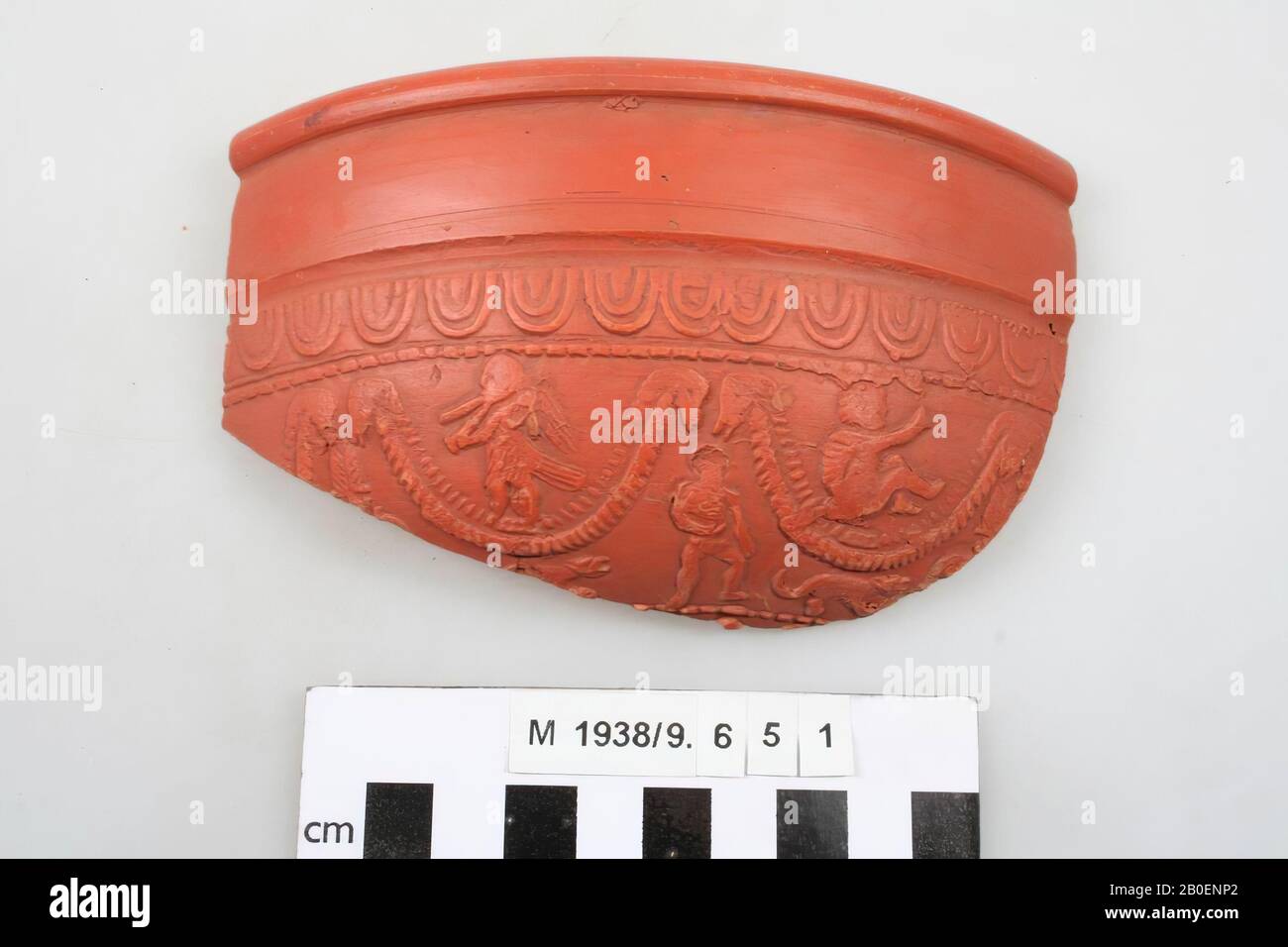 1 shard of a bowl, Drag. 37., fragment, pottery, terra sigillata, roman, Germany, Rheinland-Pfalz, Ahrweiler, Sinzig Stock Photo