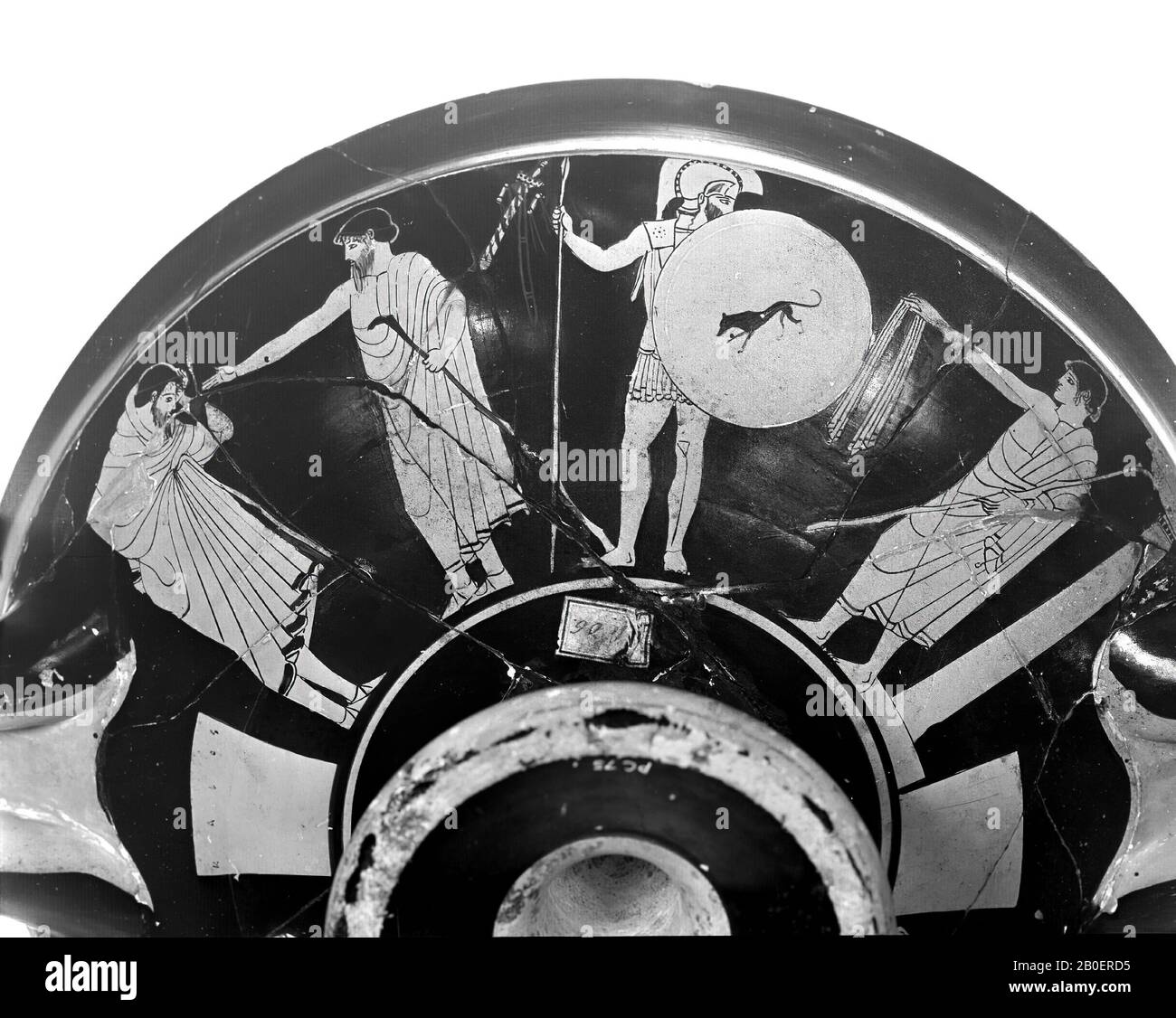 Attic red-figure kylix or cup type C. Inside: voting on the arms of Achilles. Athena present. Outside: A. ditto (3 youths, bearded man, Athena and altar with voting pebbles). B. The aftermath of the voting (Ajax, bearded man, Odysseus and a youth.) Attic red-figured kylix type C. Painter of Louvre G 265. Inside: Voting on who now gets the arms of Achilles in the presence of Athena. about who now gets the arms of Achilles, Ajax or Odysseus Also in the presence of, vase, kylix type C, earthenware, red-figure, Attic, 11.8 cm, ø 26.9 cm, red-figure, Attic, Painter or Louvre G 265 -480 Stock Photo