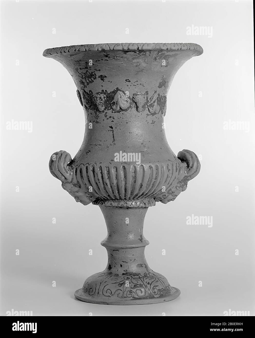 Etruscan? Yelloe slip true calyx crater. Reliefdecoration of leaves and grapes. Etruscan yellow slip true chalice. Relief decoratoe of vineyards and bunches of grapes., Vase, crater, chalice, earthenware, Etruscan, yellow slip ware, 30 cm, hellenistic -200 Stock Photo