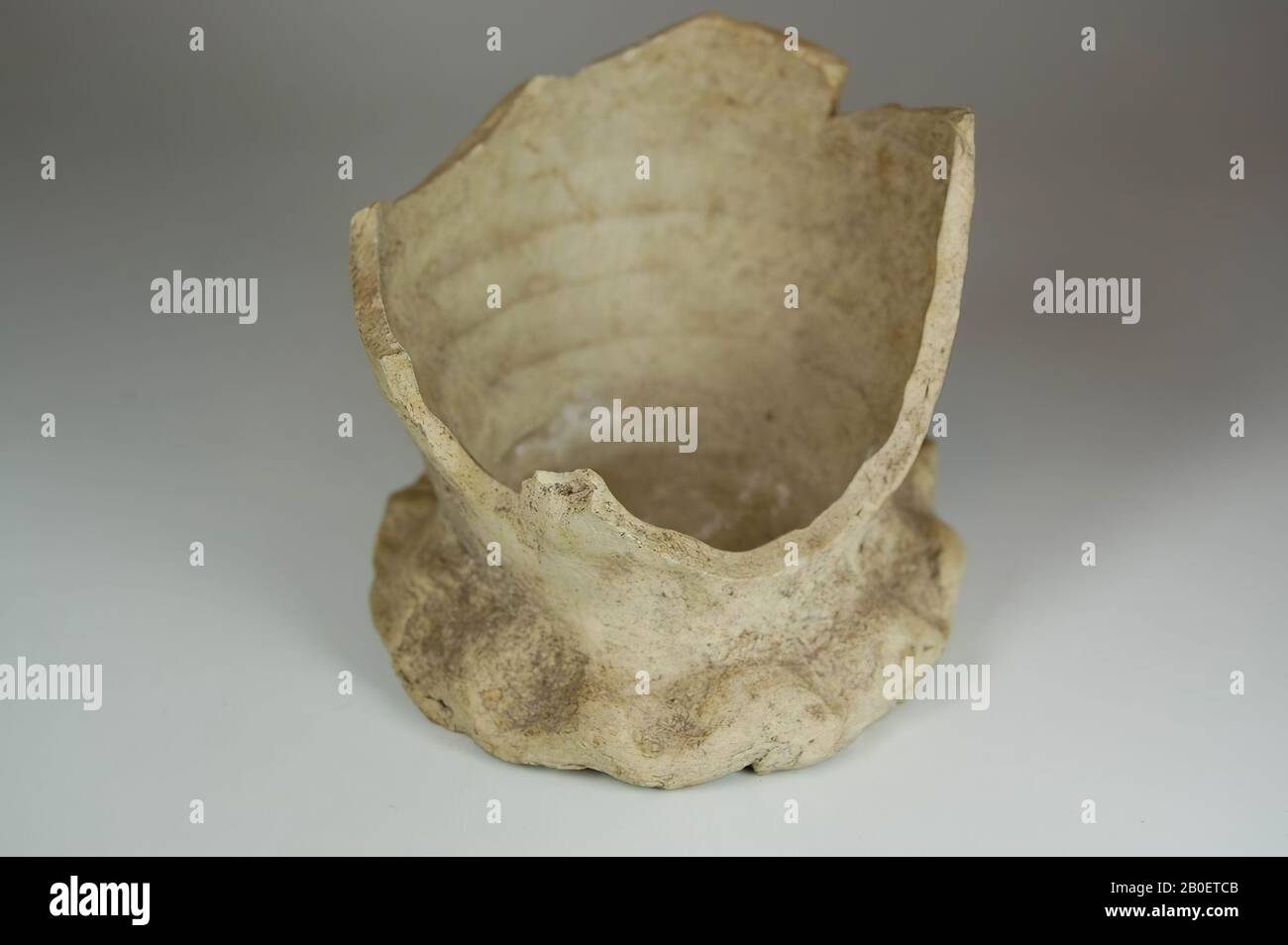 Bottom of the jug, the base decorated with trims, white-yellow hard-baked earthenware, can, fragment, earthenware, lme, Netherlands, Zuid-Holland, Voorschoten, Voorschoten Stock Photo
